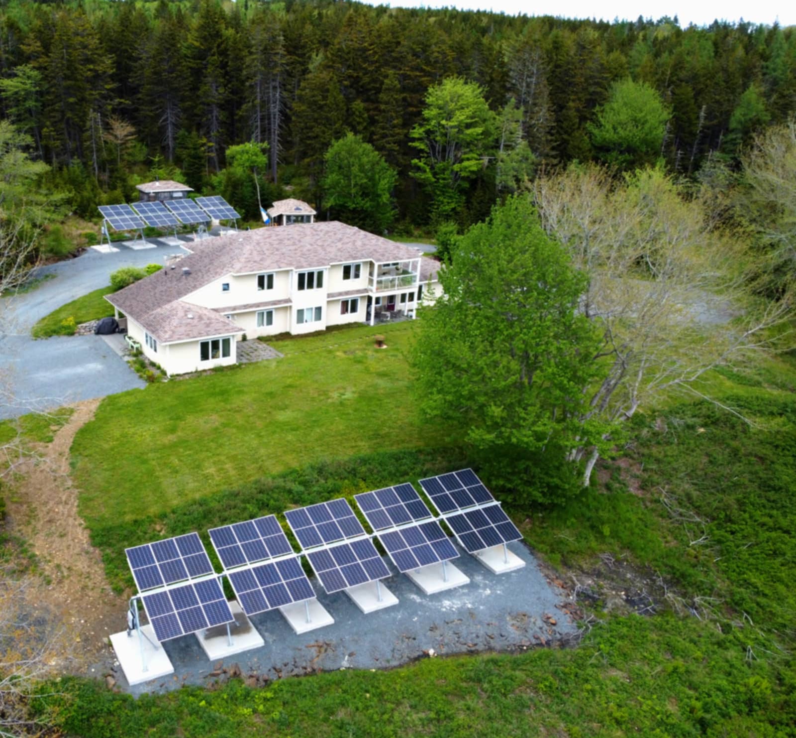 54-panel seasonally-adjustable bifacial system in East LaHave