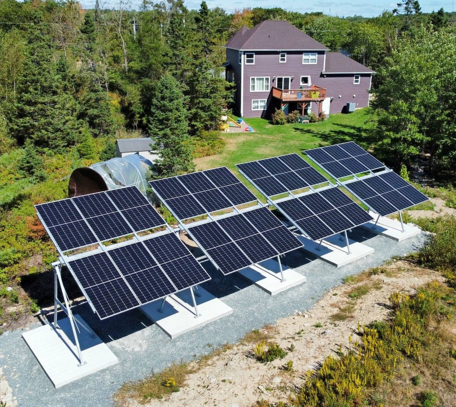 24-panel linear A-Frame array at Lewis Lake